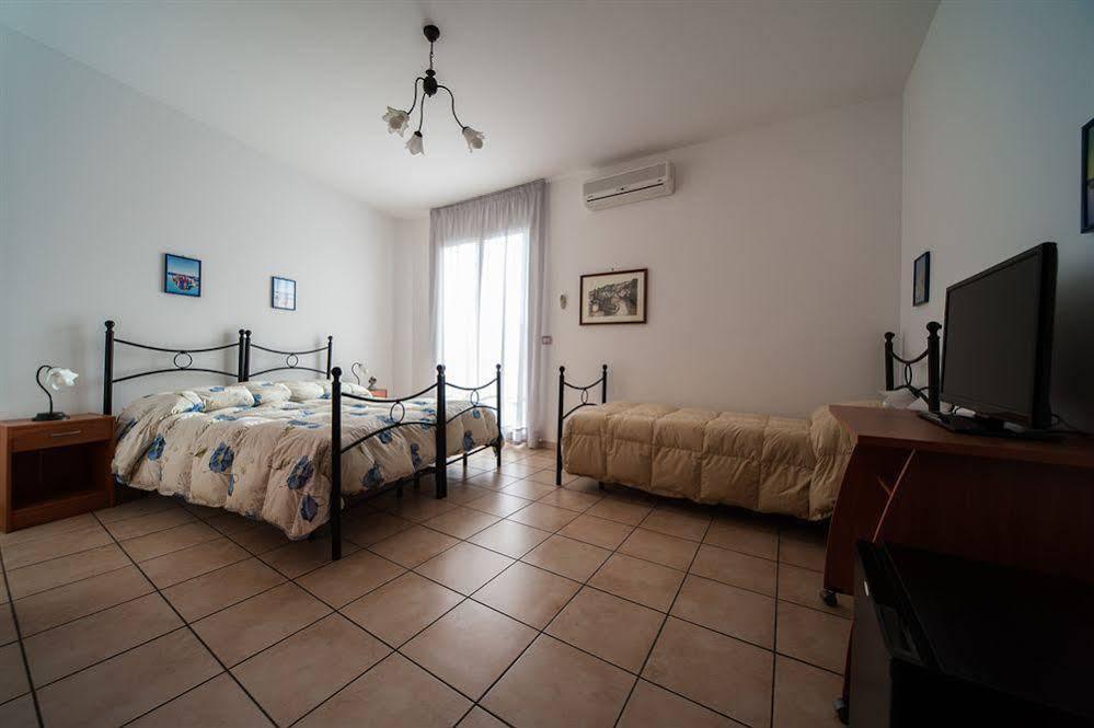 פורצ'י סיקולו Fragolina B&B מראה חיצוני תמונה