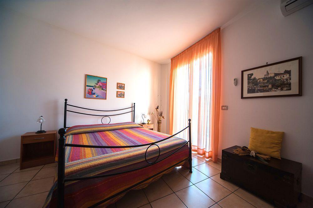 פורצ'י סיקולו Fragolina B&B מראה חיצוני תמונה